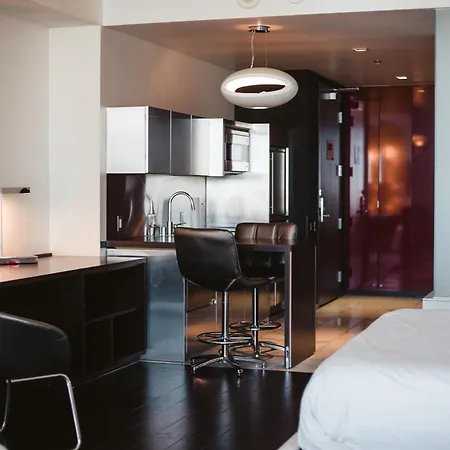 Luxury Suites At Palms Place-2
